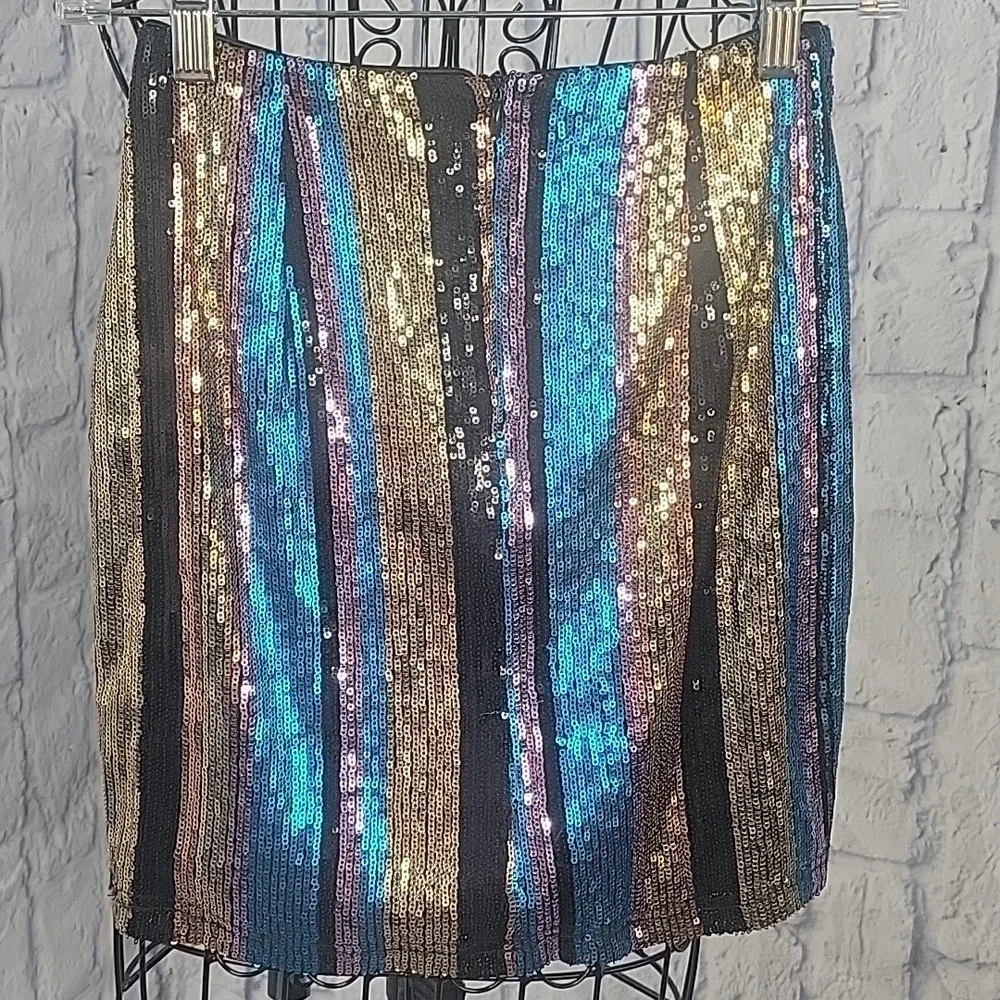 *BLUSH Multicolored Sequined Mini Skirt Small‎